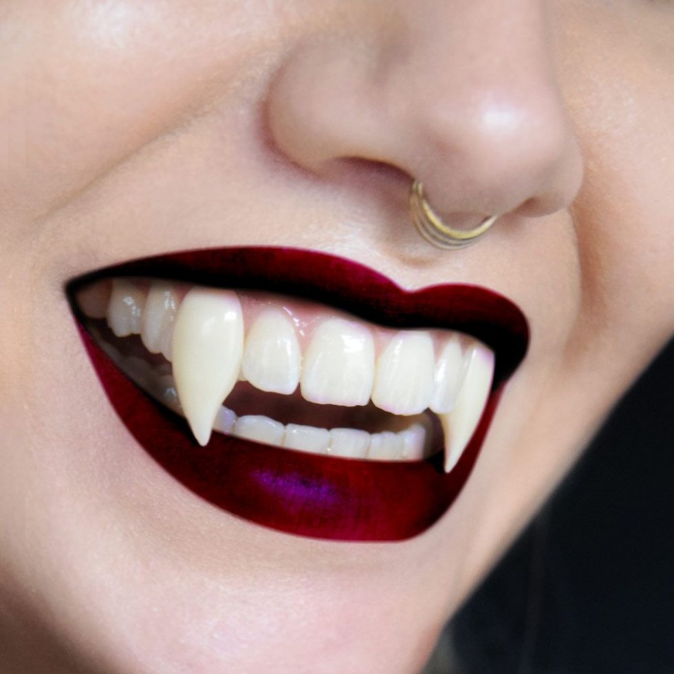 zęby wampira na kły na imprezę halloweenową