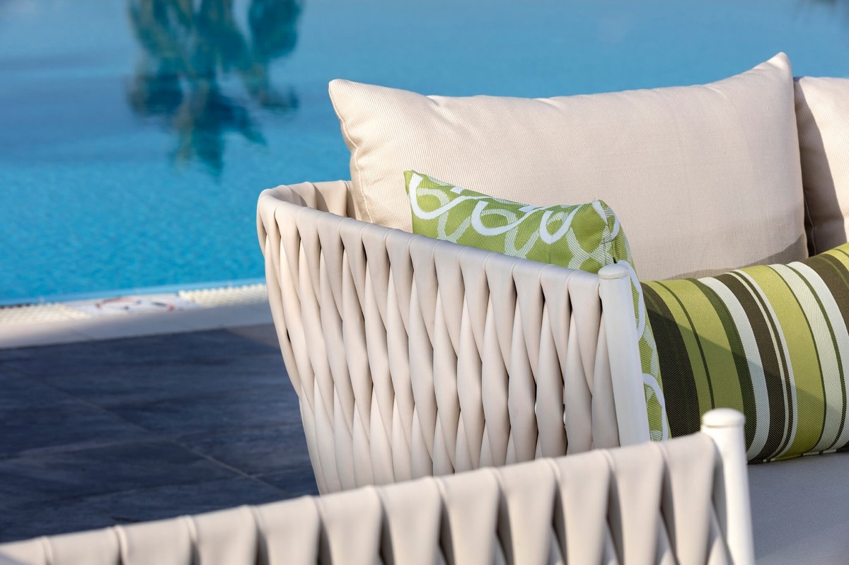 rattanowa sofa taras ogrodowy luksusowy nowoczesny