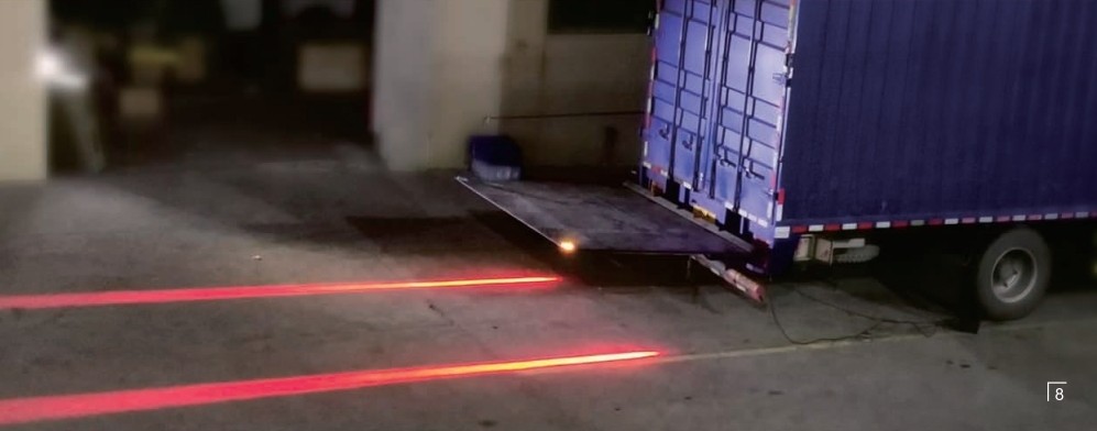 Ostrzegawcze światło liniowe LED do pojazdów z uchylną rampą