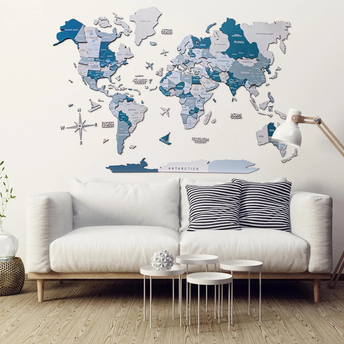Duża drewniana mapa świata