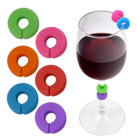 pierścienie na kieliszki do wina, kolorowe etykiety
