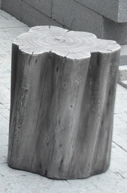 Imitacja odlewanego kikuta betonowego