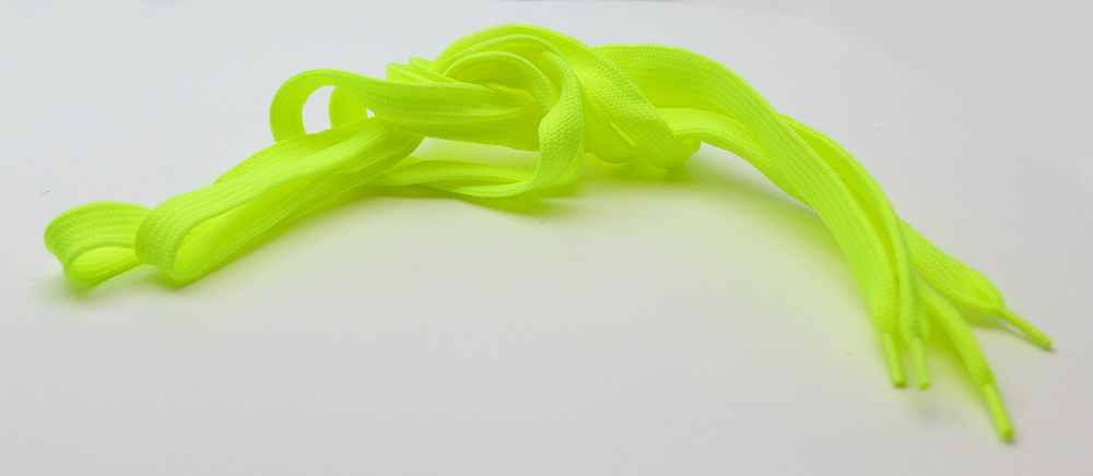 żółto-zielony neon sznurowadła