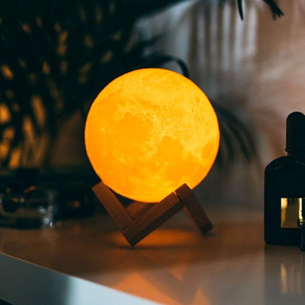 Księżyc 3D - lampa dotykowa do sypialni